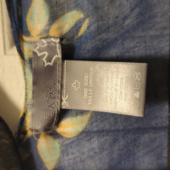 Beach cover up - Picture 3 of 3